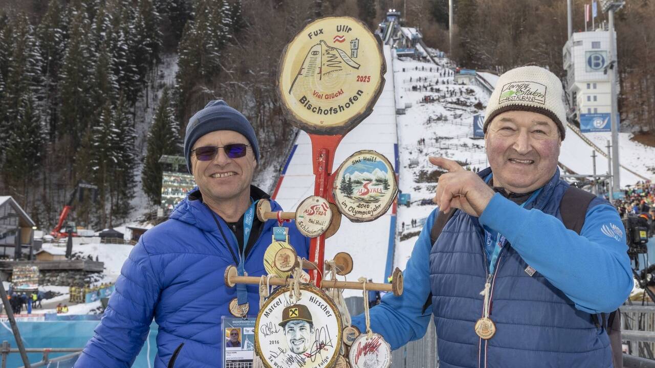 Eindrücke vom Finale der Vierschanzentournee in Bischofshofen: Das Talisman-Duo Klaus Kaml und Hans Fuchs („Ullrfux“) aus dem Lungau.  