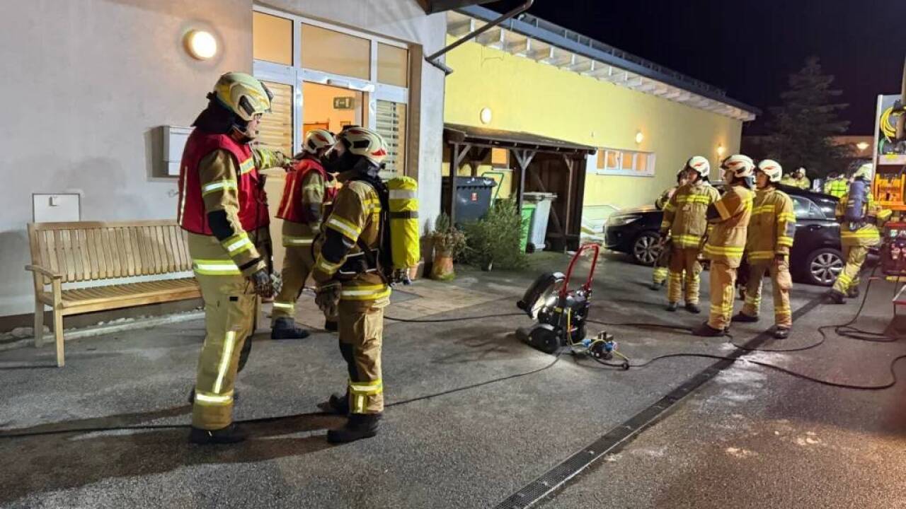Bilder der Freiwilligen Feuerwehr Straßwalchen vom Einsatz.  