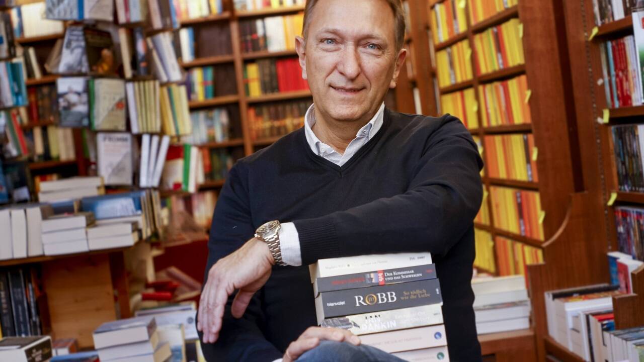 Klaus Magele in der Buchhandlung Höllrigl. 