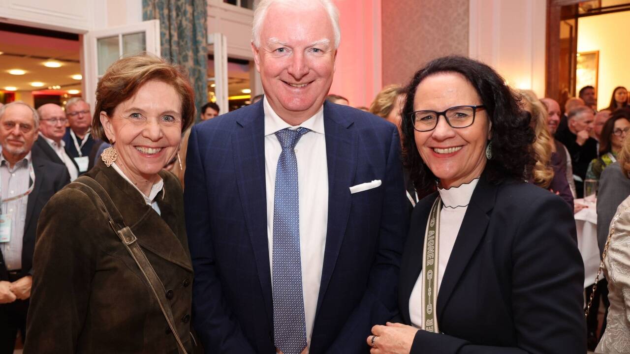 Landtagspräsidentin Brigitta Pallauf, ÖVP-Vizebgm. Flo Kreibich und Landesrätin Daniela Gutschi.  