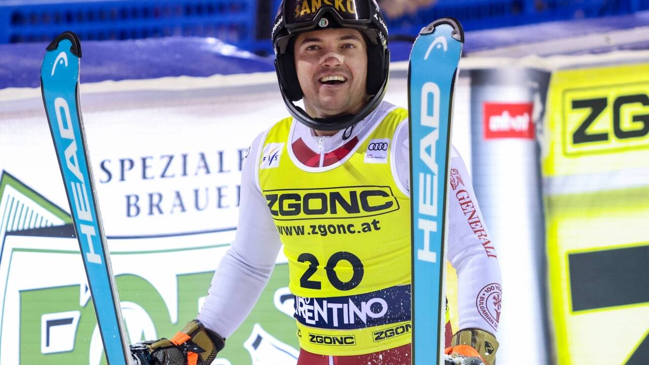 Albert Popov jubelte über seinen ersten Weltcupsieg. 