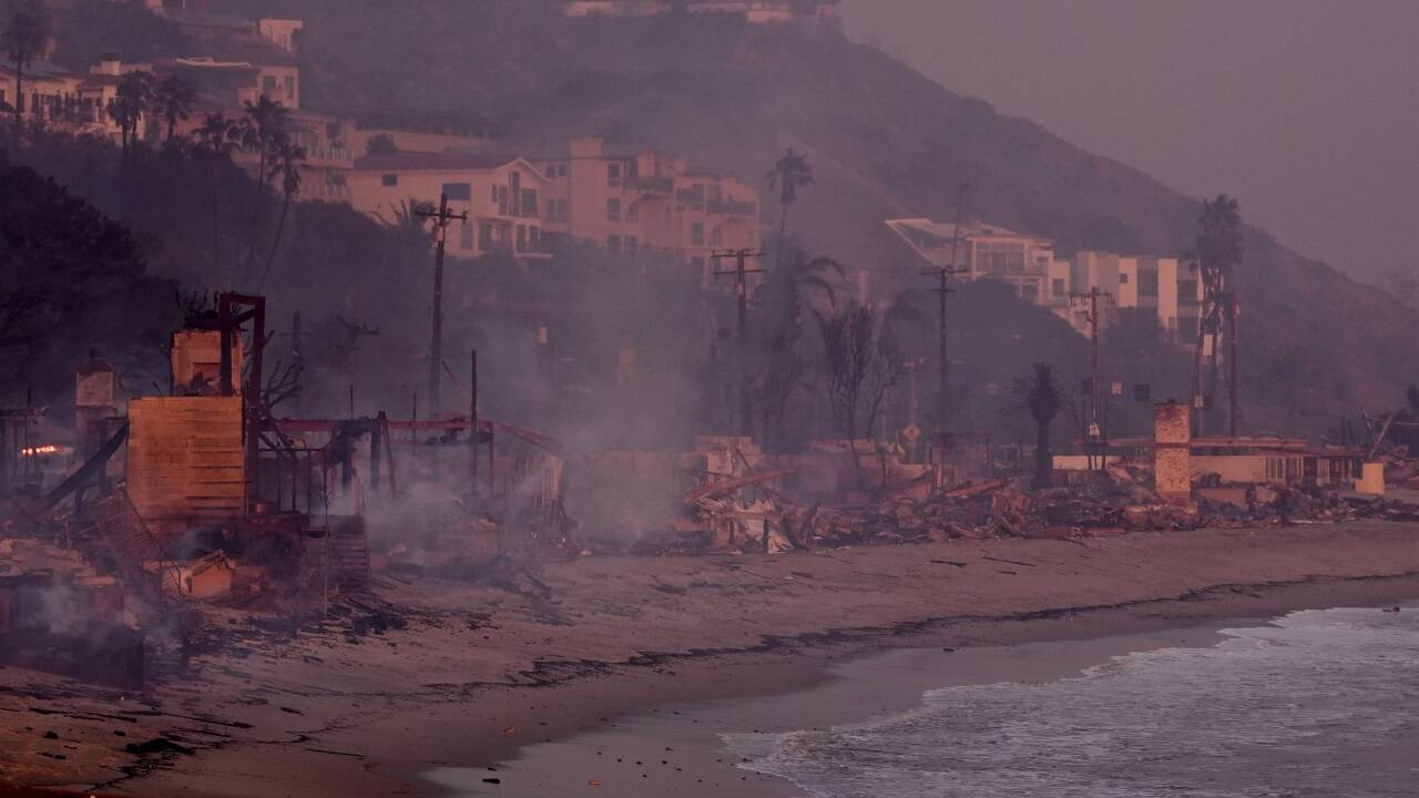 An der weltberühmten Strandfront von Malibu brannten viele Häuser ab. 