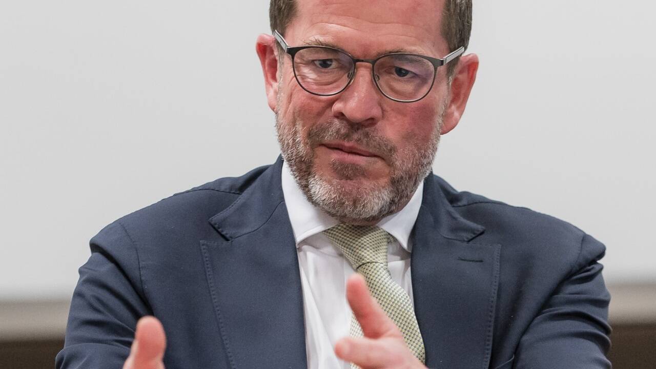 Karl-Theodor zu Guttenberg analysiert die politischen Umwälzungen in Deutschland, Österreich und den USA. Karl-Theodor zu Guttenberg analysiert die politischen Umwälzungen in Deutschland, Österreich und den USA.