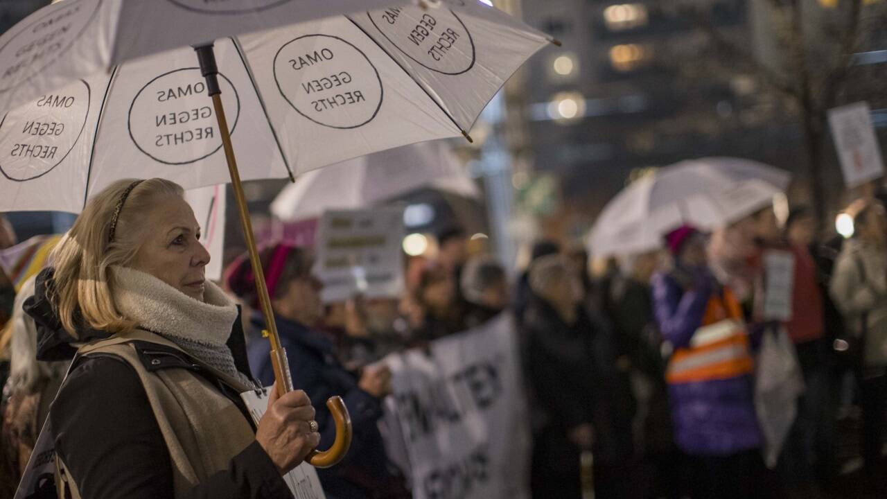 Darunter auch Omas gegen Rechts.  