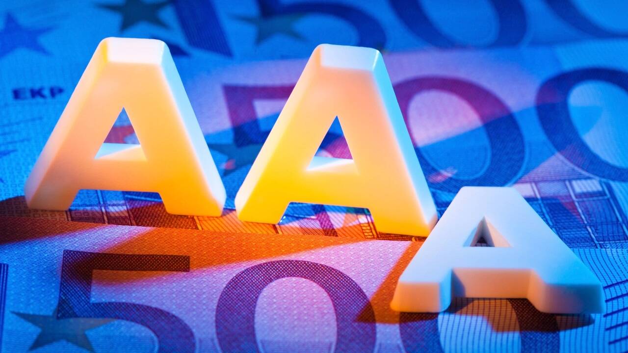 Die Bestnote „AAA“ bedeutet höchstmögliche Kreditwürdigkeit für ein Land. Österreich hat meist die zweitbeste Note „AA+“, aber der Ausblick beginnt zu wackeln.  Die Bestnote „AAA“ bedeutet höchstmögliche Kreditwürdigkeit für ein Land. Österreich hat meist die zweitbeste Note „AA+“, aber der Ausblick beginnt zu wackeln.