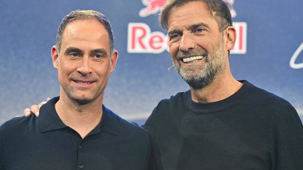 Jürgen Klopp (rechts) gemeinsam mit CEO Oliver Mintzlaff.  