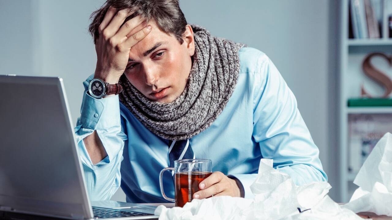 Eine der schlechtesten Entscheidungen mit Influenza sei, weiterzuarbeiten, sagen die Mediziner.  Eine der schlechtesten Entscheidungen mit Influenza sei, weiterzuarbeiten, sagen die Mediziner.