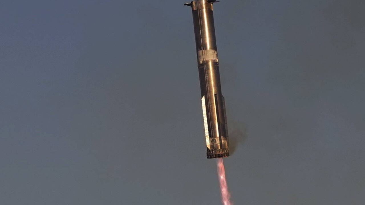Wiederauffangen der unteren Raketenstufe gelungen 