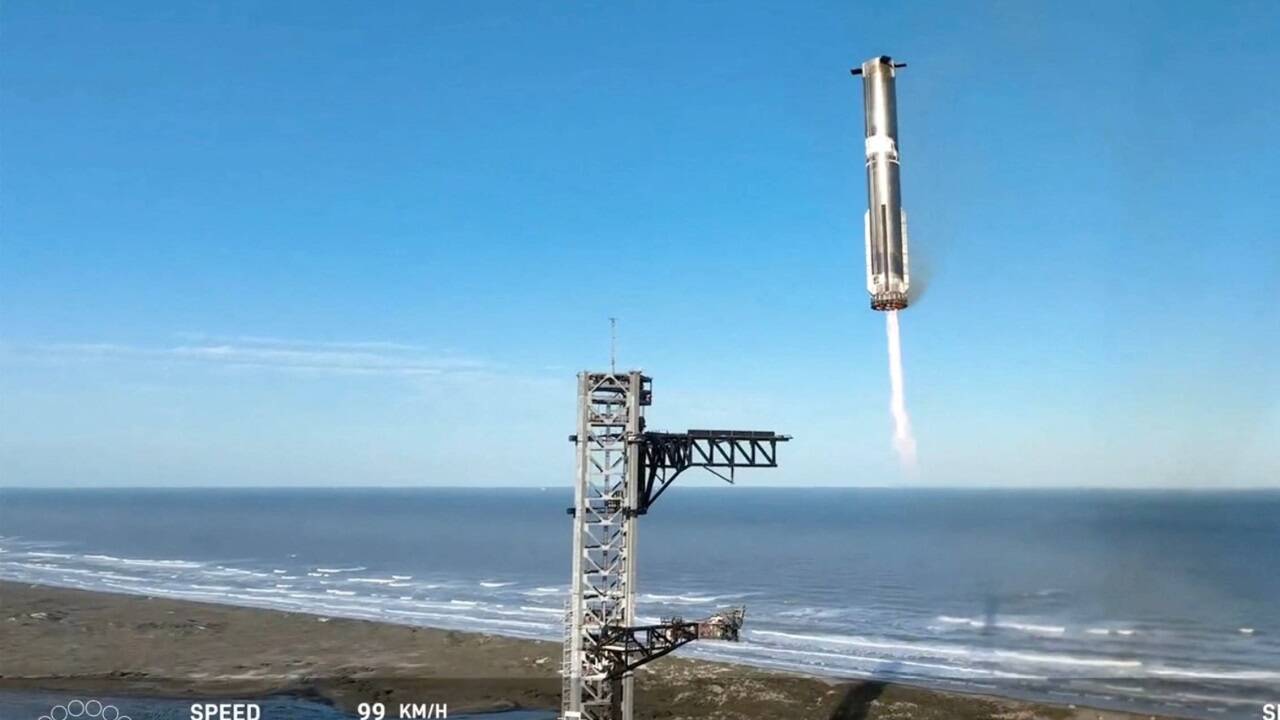 Wiederauffangen der unteren Raketenstufe gelungen 