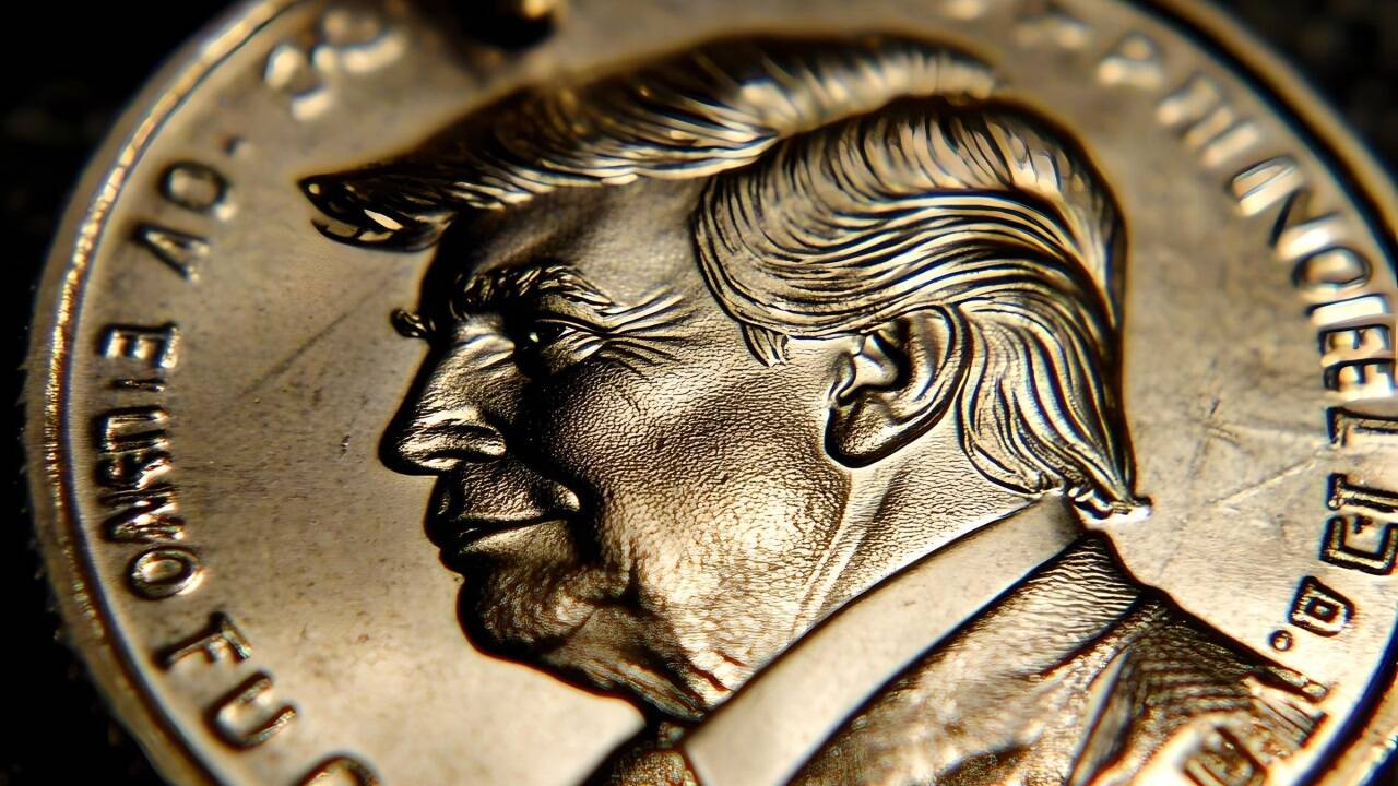 Reicher als reich? Es hilft, wenn man Präsident ist. Die Münzen, die es von Trump gibt, sind aber rein virtuell – nicht so wie in dieser Bildmontage.  