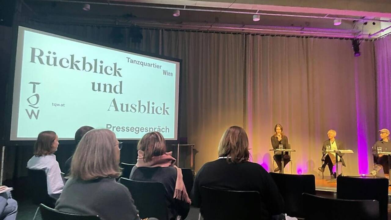 Bettina Kogler (2.v.r.) verabschiedet sich im TQW 