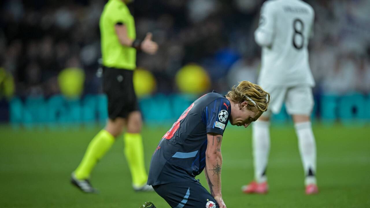 Nach dem 1:5: Mads Bidstrup enttäuscht am Boden. Nach dem 1:5: Mads Bidstrup enttäuscht am Boden.