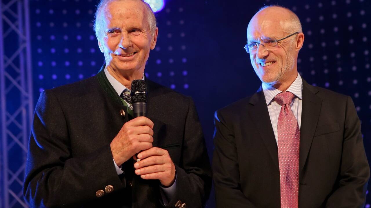 Baldur Preiml mit Toni Innauer. Sein einstiger Schützling folgte ihm später als sportliche Führungsfigur.  