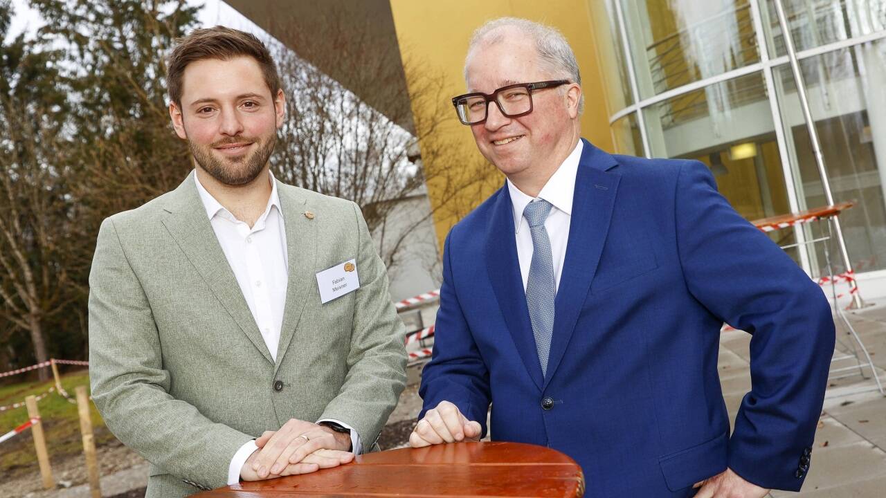 Staatsanwalt Fabian Meixner aus Deutschland und sein österreichischer Kollege Robert Holzleitner. Staatsanwalt Fabian Meixner aus Deutschland und sein österreichischer Kollege Robert Holzleitner.