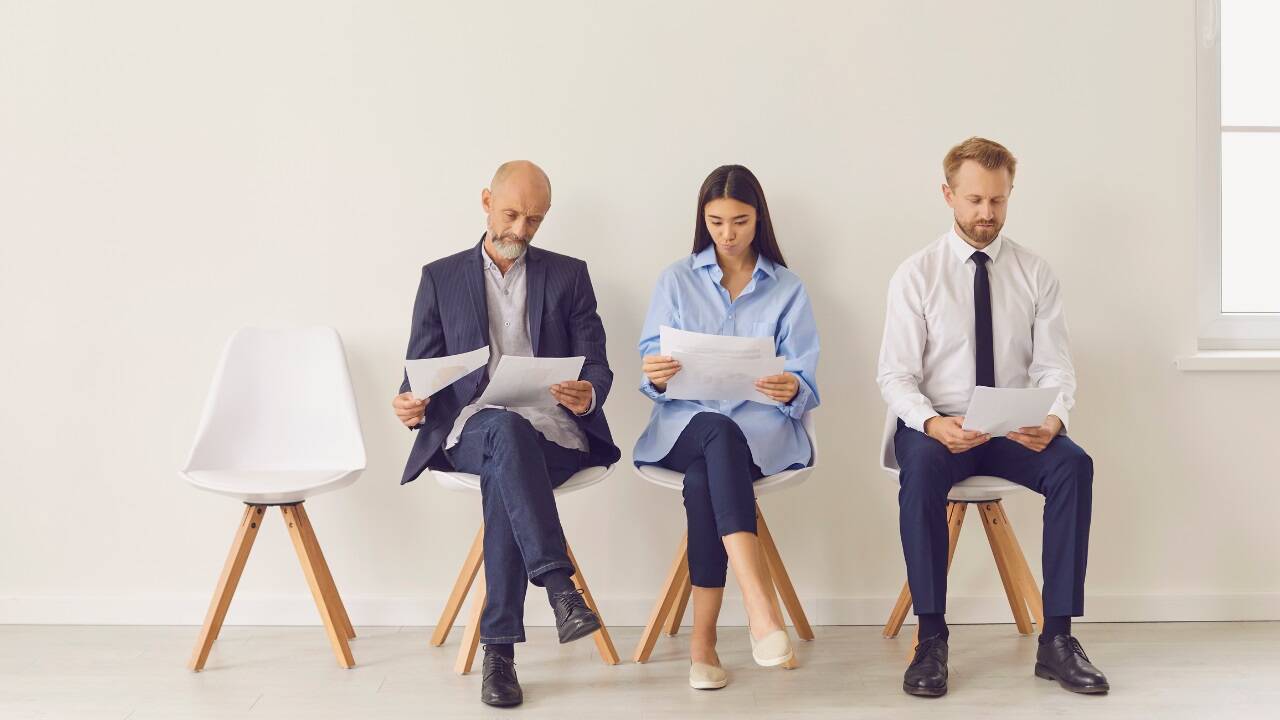Umdenken am Arbeitsmarkt: Unternehmen erkennen zunehmend die Vorteile älterer Bewerber.  
