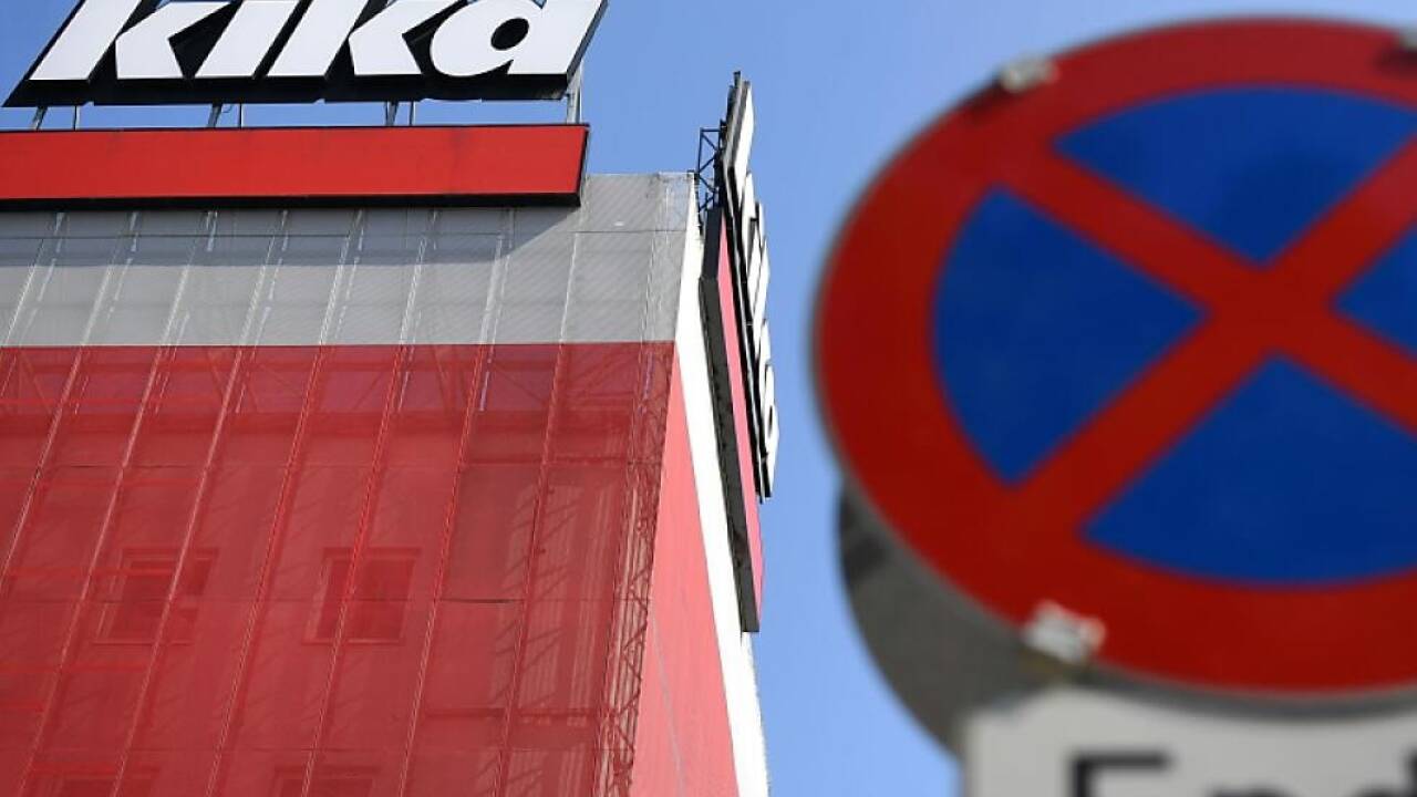17 Filialen sperren zu, rund 1.350 Beschäftigte verlieren ihren Job 