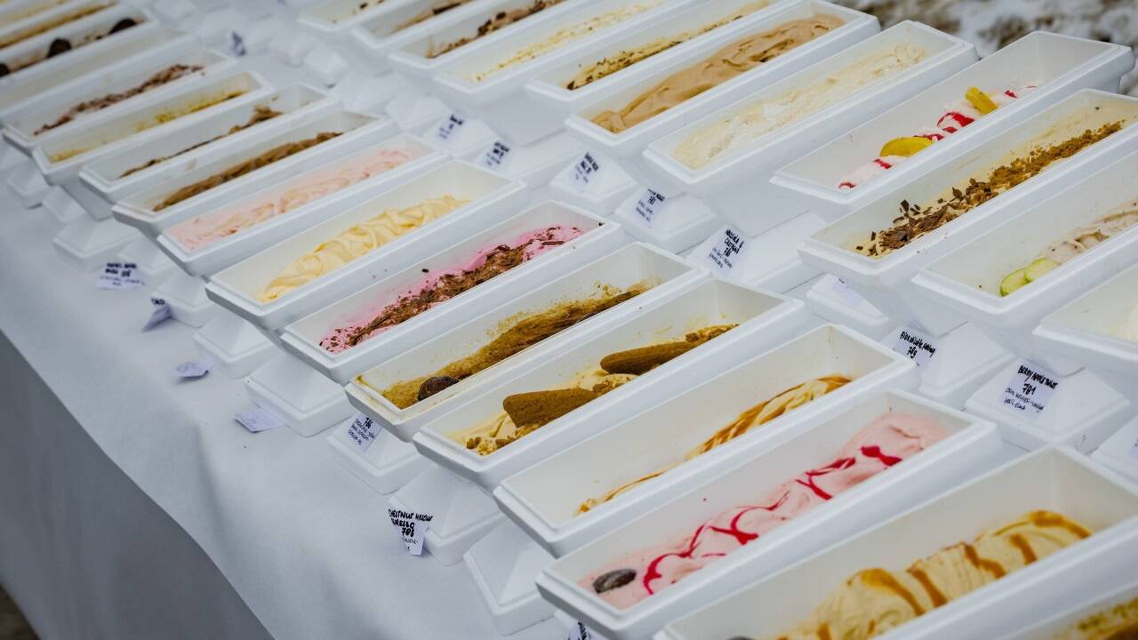 Auf einer Länge von 136 Metern wurden die 1301 Eissorten aufgestellt. 