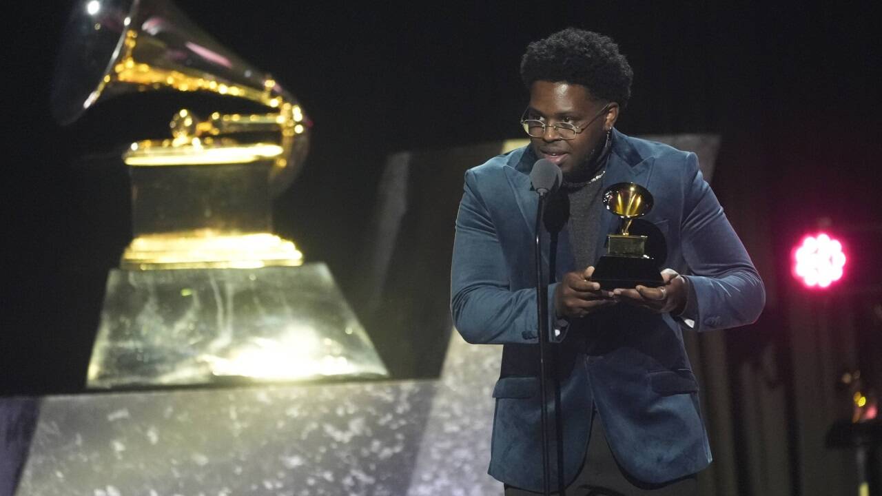 Marc Bridges gewinnt den Award für den besten melodischen Rap.  