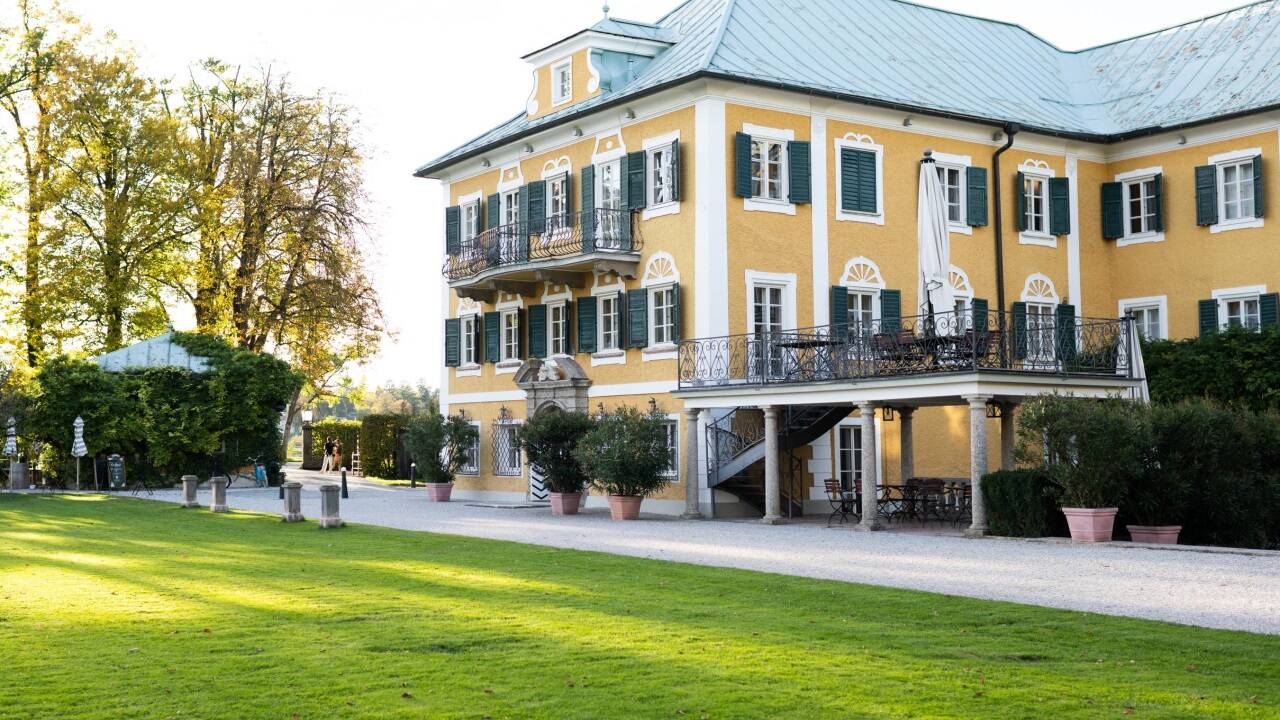 Im Gwandhaus im Stadtteil Morzg verbleibt Gössl mit einem Verkaufsgeschäft. Büro und Schneiderei übersiedeln in den nächsten Monaten nach Bergheim. 