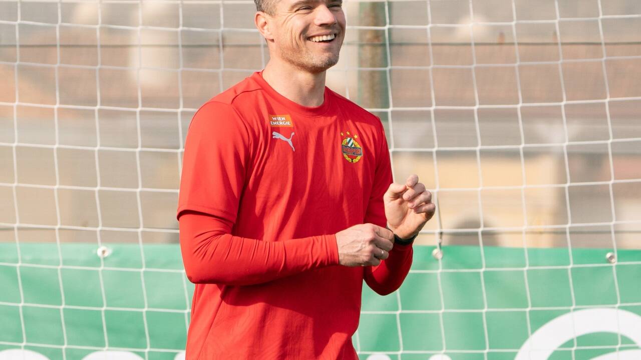Robert Klauß, der Rapid Wien wieder ins Spitzenfeld der Bundesliga geführt hat, wird im Sommer wohl den nächsten Salzburger in seinem Kader begrüßen können.  