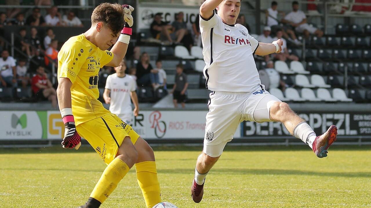 Aleksa Milicevic (links) spielte für Puch in der Salzburger Liga. 