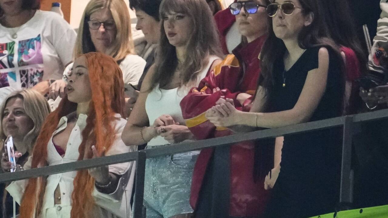 Taylor Swift (Bildmitte) hatte beim diesjährigen Super Bowl keinen Grund zum Jubeln.  