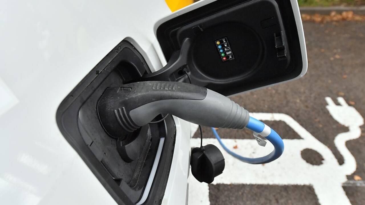 Österreich holt bei der E-Mobilität. Liegt aber Lichtjahre hinter den Top-Nationen Dänemark oder Norwegen.  