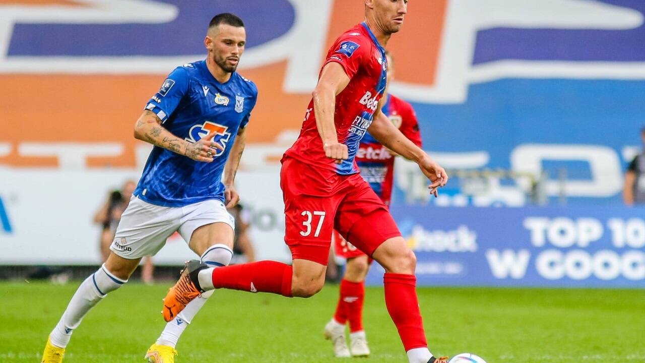 Constantin Reiner (r.) durchlief die Akademie von Red Bull Salzburg und schaffte über Anif den Sprung in den Profibereich. 