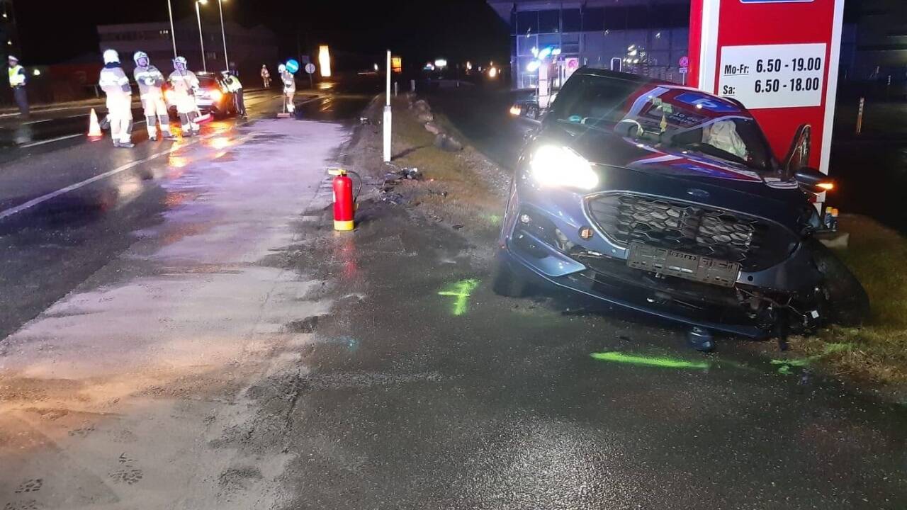Die Polizei sucht Zeugen des Unfalls oder auch Personen, die sachdienliche Angaben machen können.  