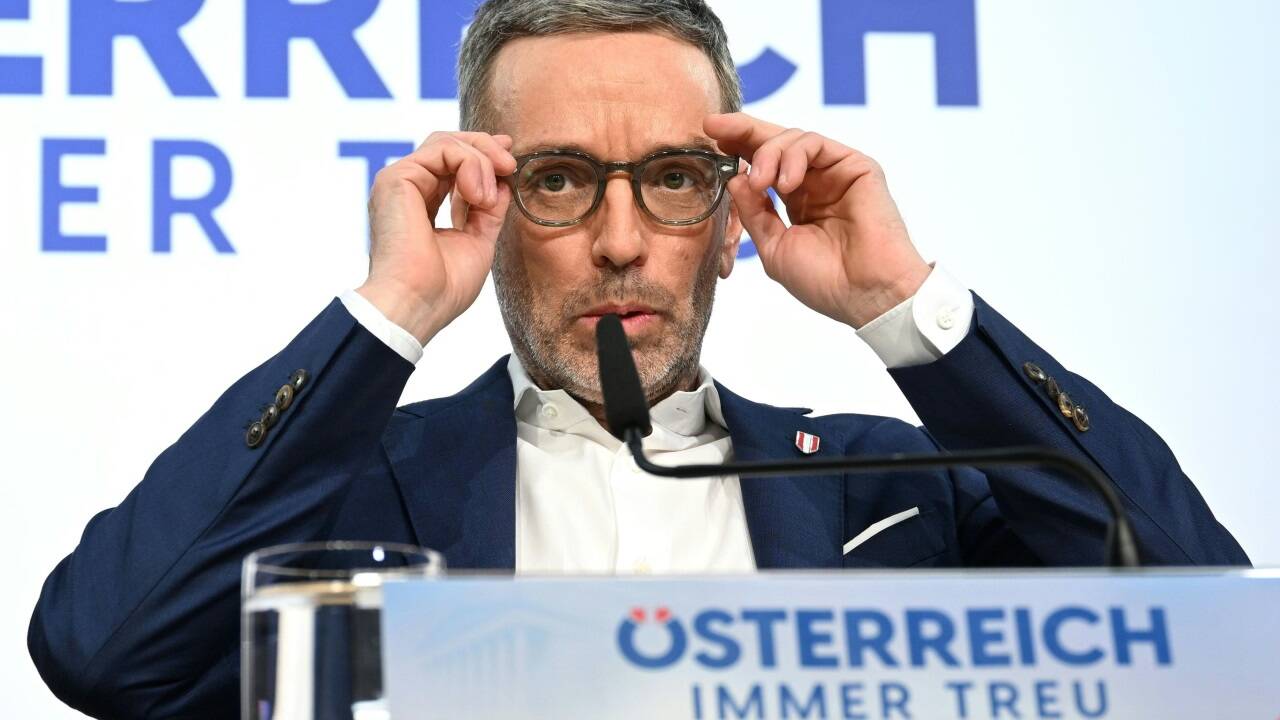 Die vergangene Woche brachte politisch einige Umschwünge. Die vergangene Woche brachte politisch einige Umschwünge.