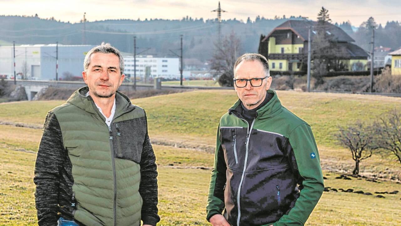 Die Anrainer Josef Bachler (links) und Josef Maderegger 