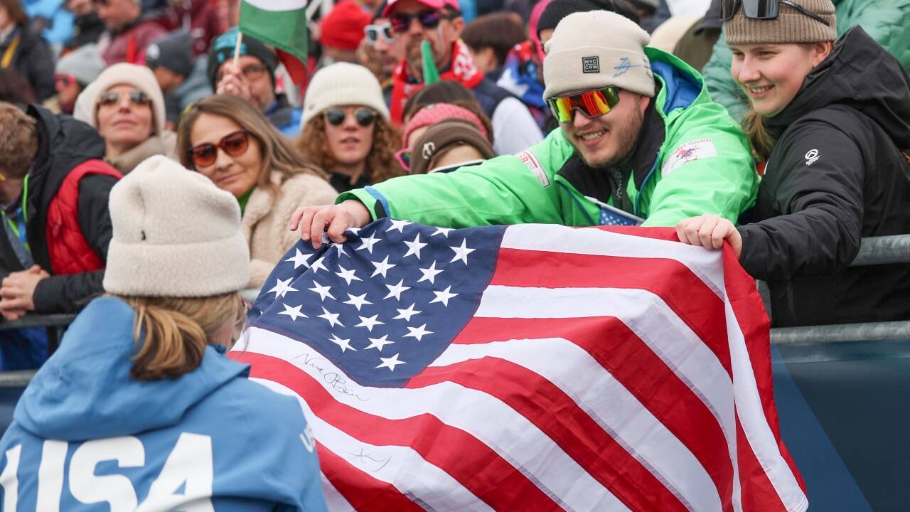 Fans des amerikanischen Skiteams beim Riesentorlauf der Damen. 