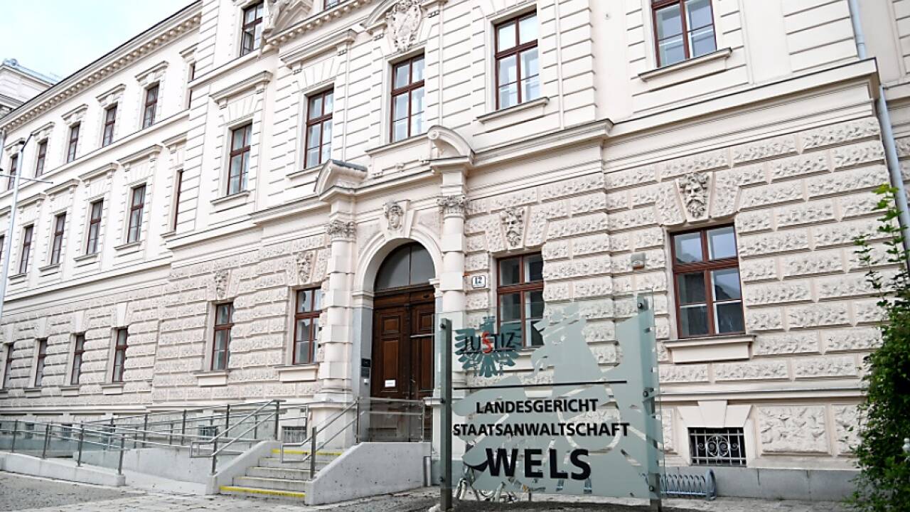 43-Jähriger wollte seine Pragmatisierung erpressen 