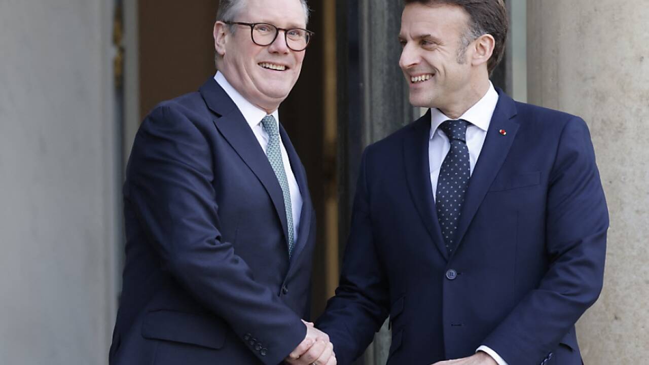 Britischer Premier mit Frankreichs Präsident Macron 