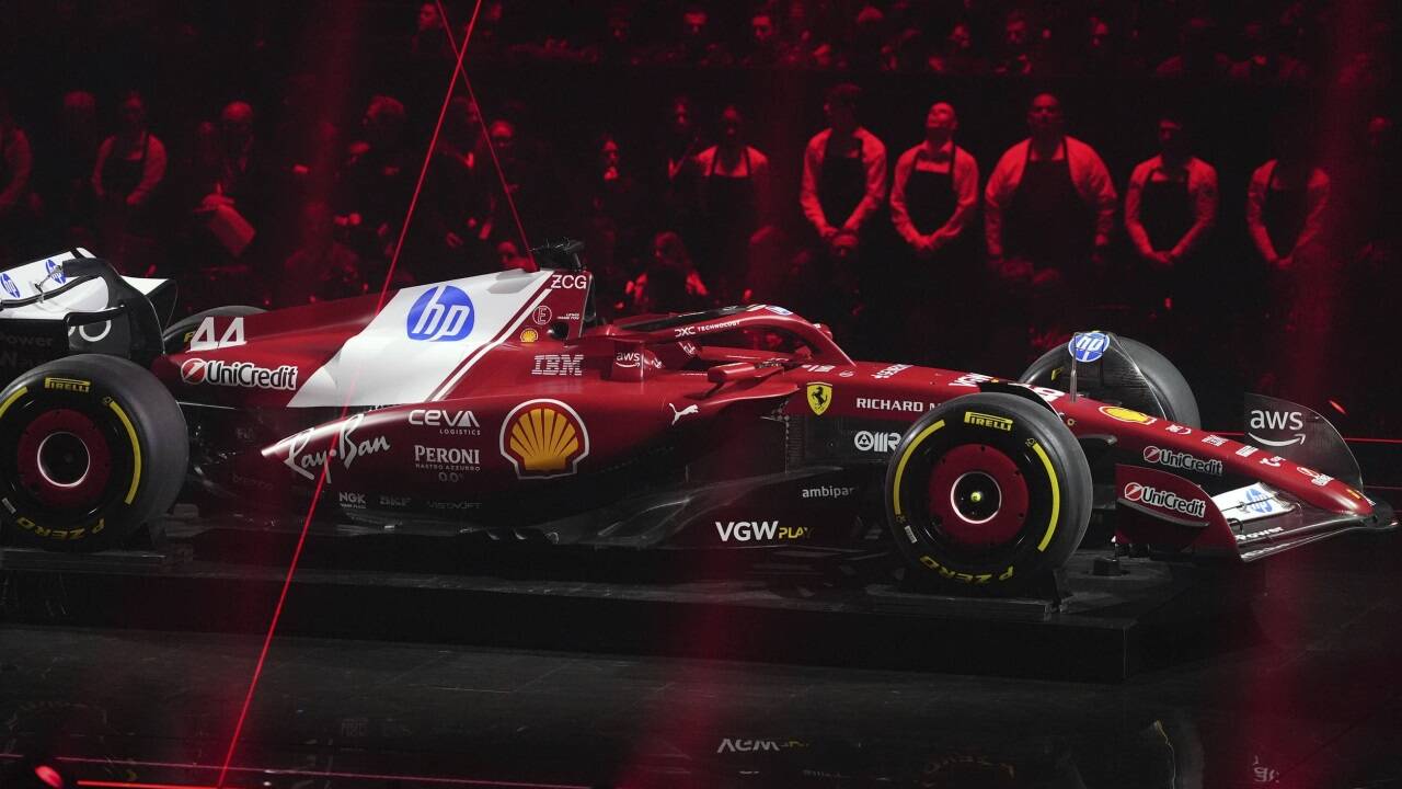 Der neue Dienstwagen von Hamilton und Leclerc. 