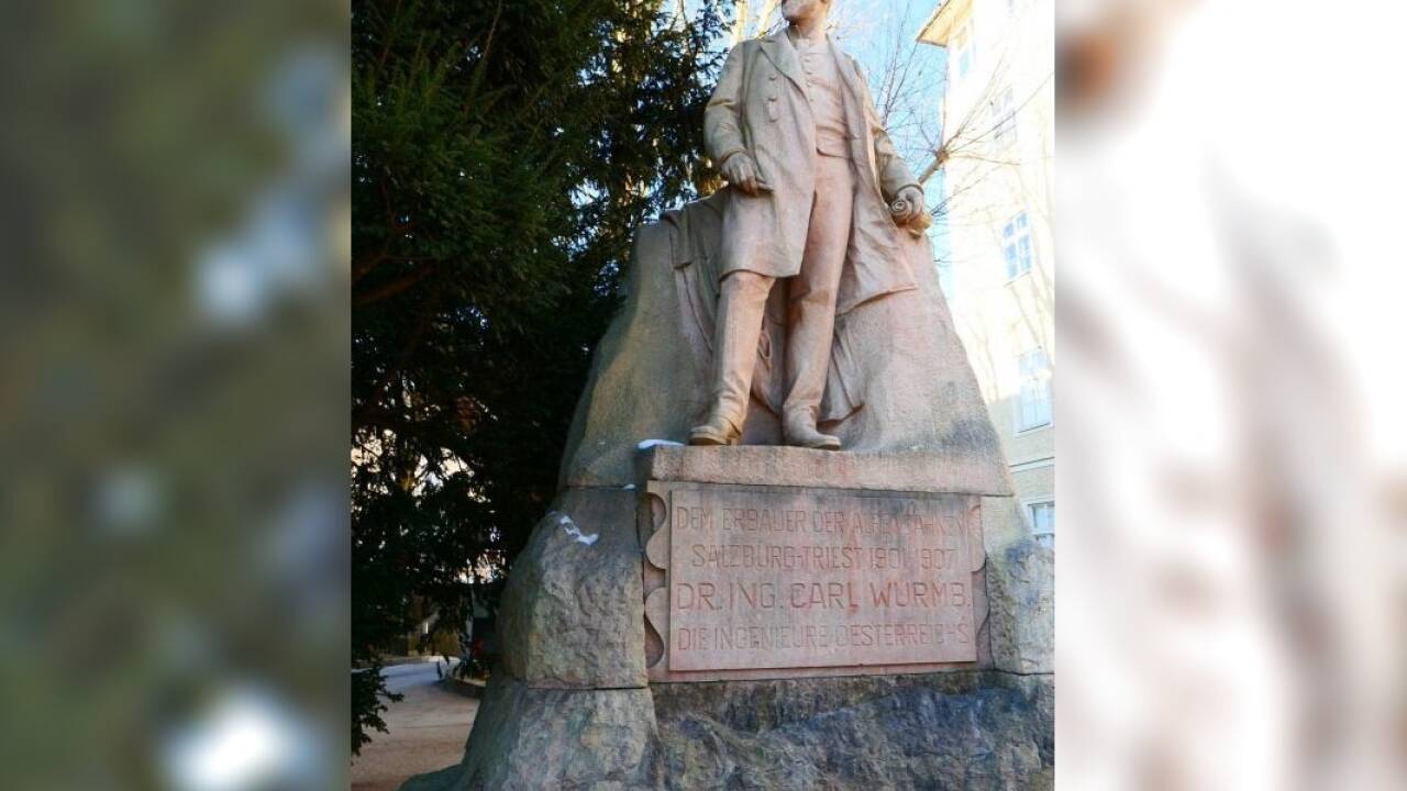 Das Wurmb-Denkmal in voller Größe.  