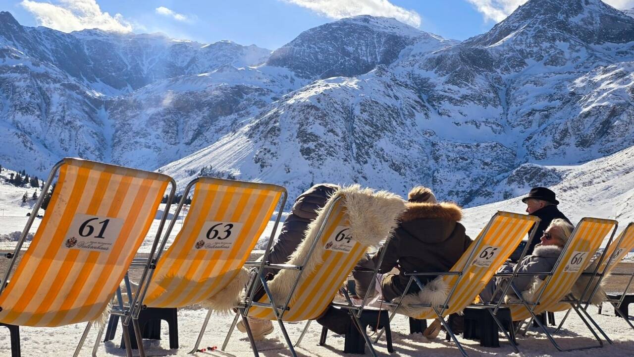 Ein Getränk auf der Valeriehaus-Terrasse gehört für viele Sportgastein-Besucher dazu. Ein Getränk auf der Valeriehaus-Terrasse gehört für viele Sportgastein-Besucher dazu.