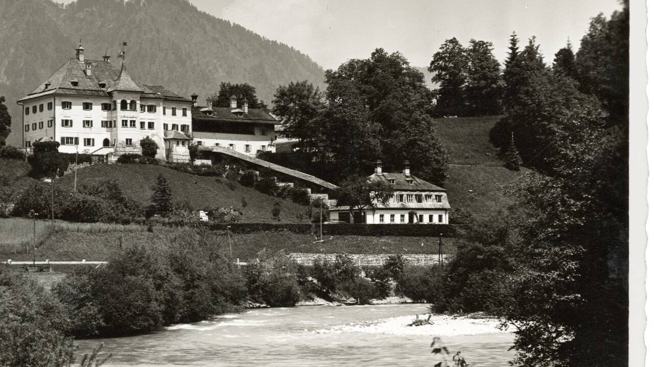 Schloss Oberrain zur Zeit des Zweiten Weltkriegs. 