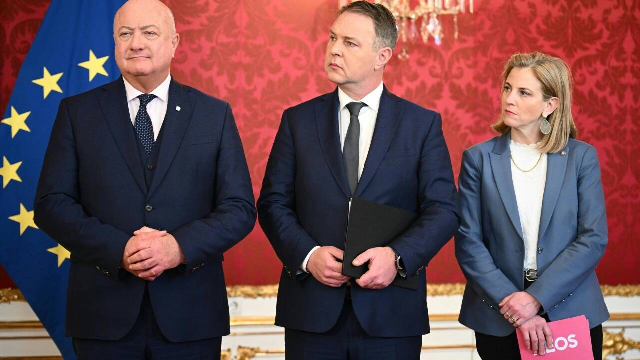 Rapport beim Bundespräsidenten: Christian Stocker, Andreas Babler, Beate Meinl-Reisinger. Rapport beim Bundespräsidenten: Christian Stocker, Andreas Babler, Beate Meinl-Reisinger.