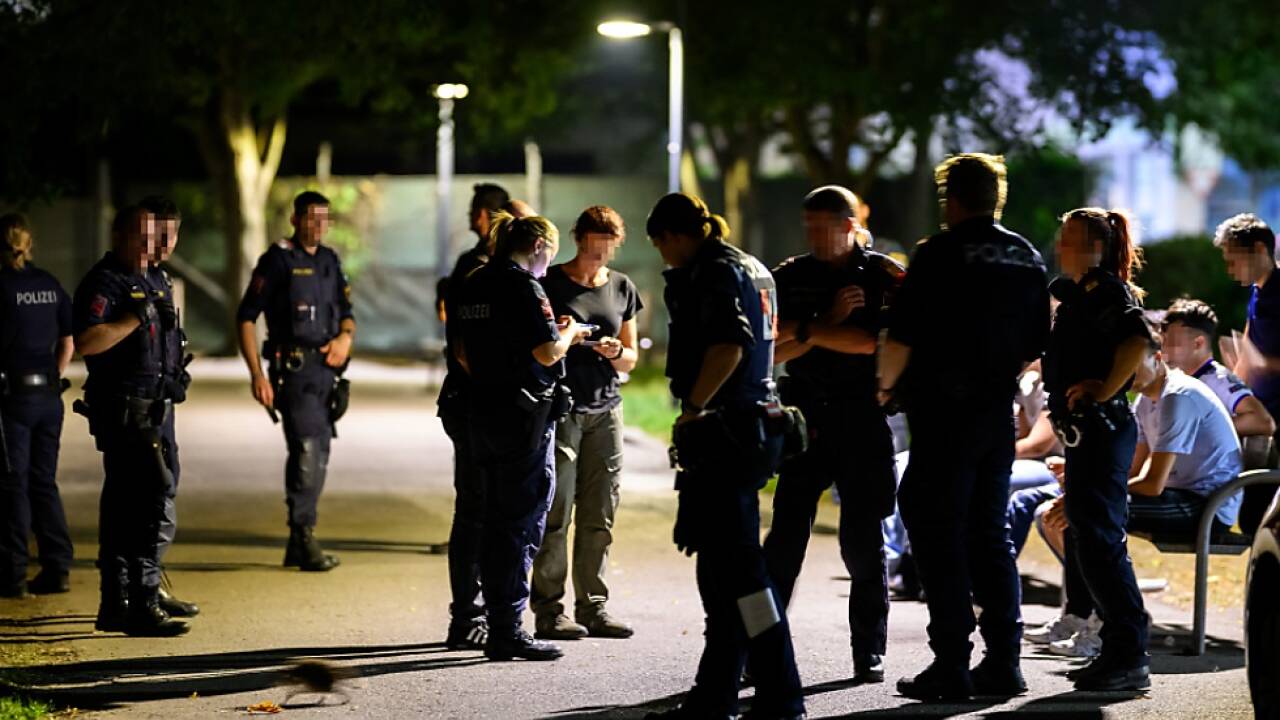 In Parks wurden Polizeikontrollen gegen Bandenkriminalität vollzogen 