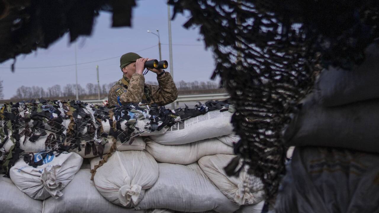 Ukrainische Soldaten könnten im Falle eines Waffenstillstands hinter der Front Rückendeckung von europäischen Truppen bekommen. 