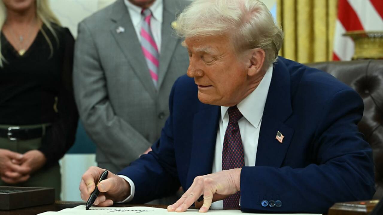 Trumps Politk mit Dekreten geht am Parlament vorbei 
