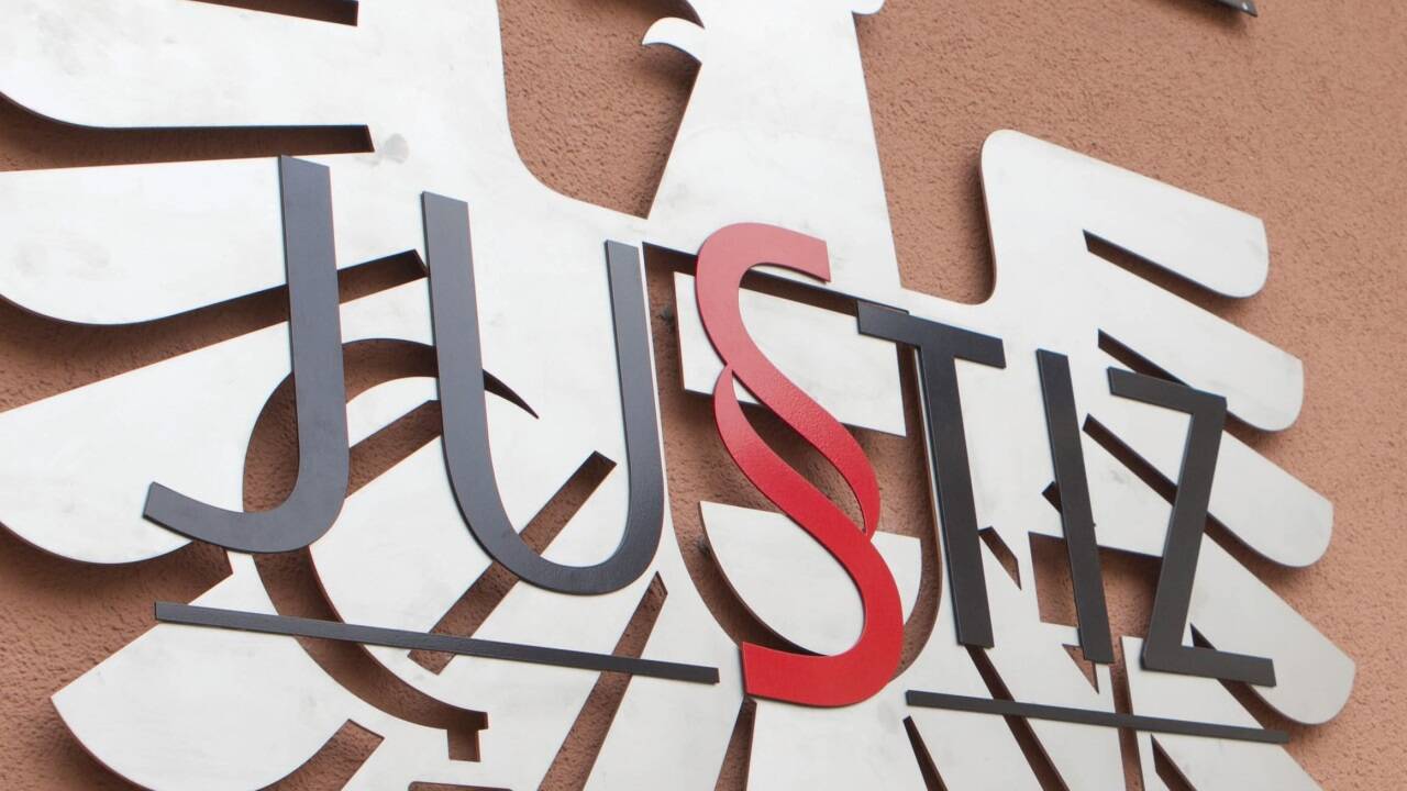 An die Spitze der Weisungskette in der Strafjustiz in Österreich soll eine Bundesstaatsanwaltschaft als Kollegialorgan den Justizminister bzw. die Justizministerin ersetzen. 