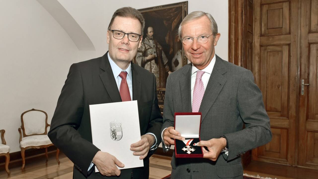 Urs Lauffer und Landeshauptmann Wilfried Haslauer. 