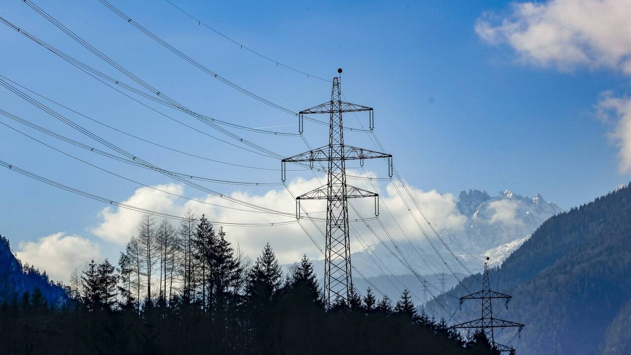 Weitere Sonderabgabe für Stromerzeuger geplant. Weitere Sonderabgabe für Stromerzeuger geplant.