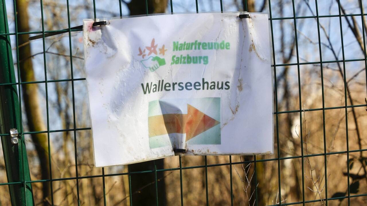 Die Naturfreunde haben ein Haus bei Zell am Wallersee. 