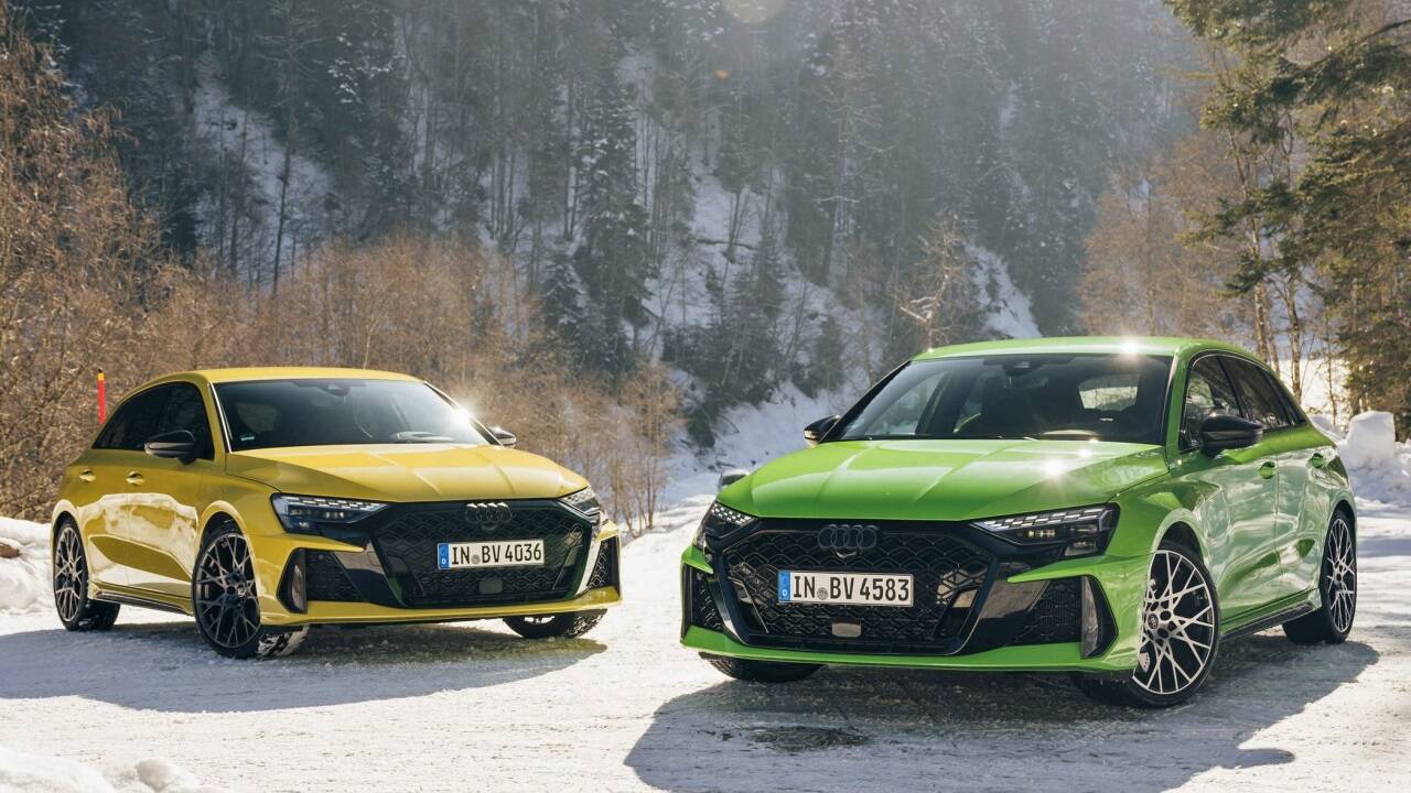Der neue Audi RS3 als Limousine (links) und als Sportback (rechts). 