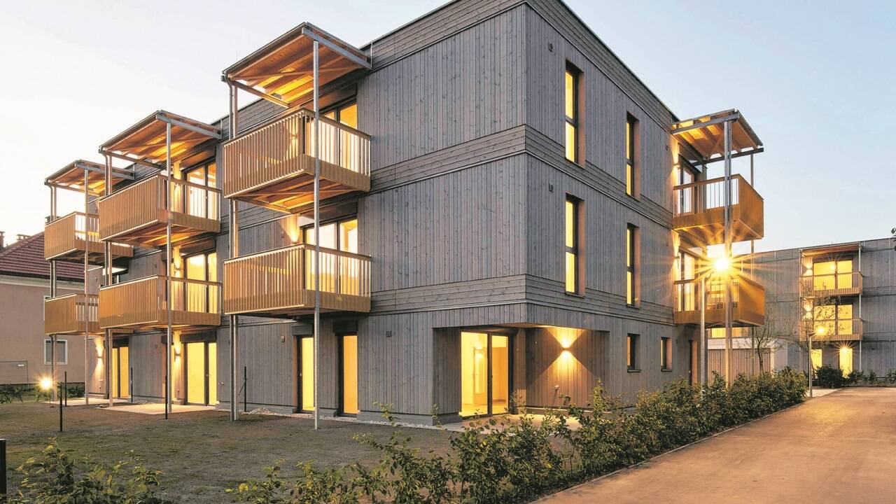 Die 2024 fertiggestellte größte Holzwohnbausiedlung Salzburgs der gswb in Hallein-Burgfried. 