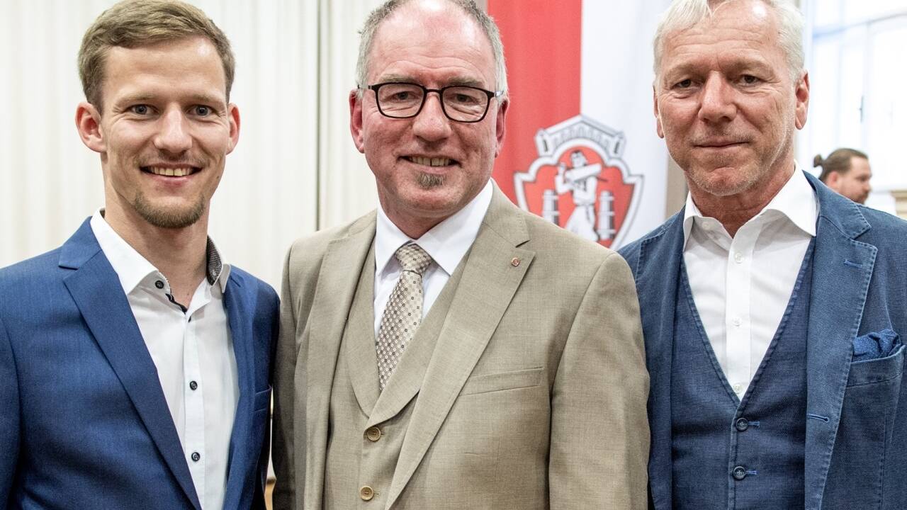Bürgermeister Alexander Stangassinger (Mitte) mit Ex-SPÖ-Mandatar Heimo Typplt (r.) und dessen Sohn Matthias Typplt 