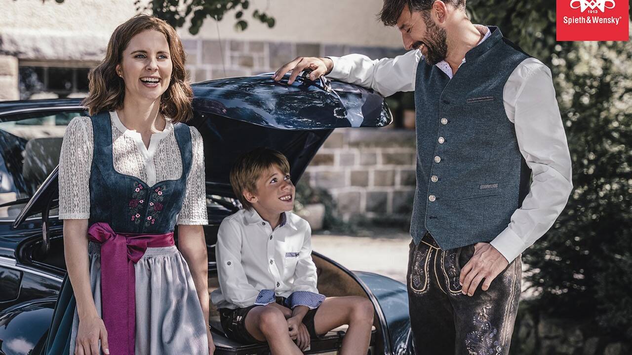 Lederhosen, Dirndl und Co. - Trachtenmode bei Trachten Sinnhofer in Henndorf 